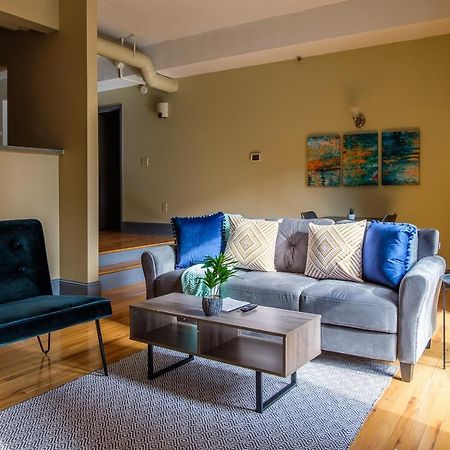 Frontdesk 2015 East 4Th Street Apts Downtown Cleveland公寓 外观 照片