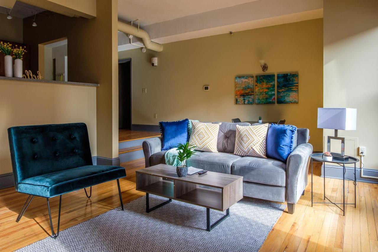 Frontdesk 2015 East 4Th Street Apts Downtown Cleveland公寓 外观 照片